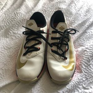 Low top kds youth size 7